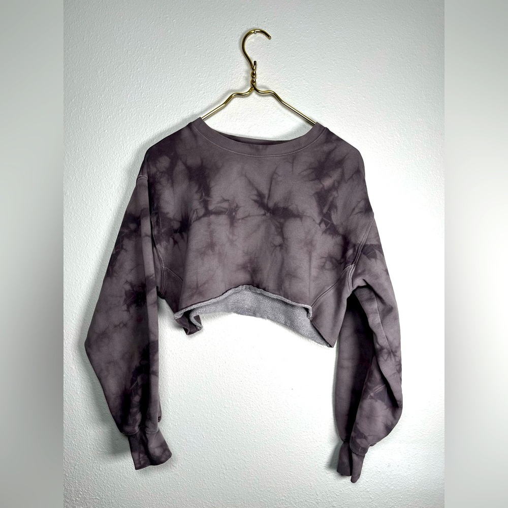 Aritzia Tna gray tie dye cozy boyfriend crew neck sweatshirt size 1